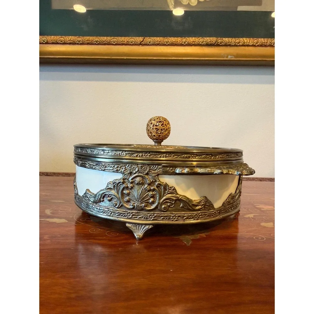 Vintage‎ Brass Vanity Dish with Lid, Hollywood Regency Trinket Box